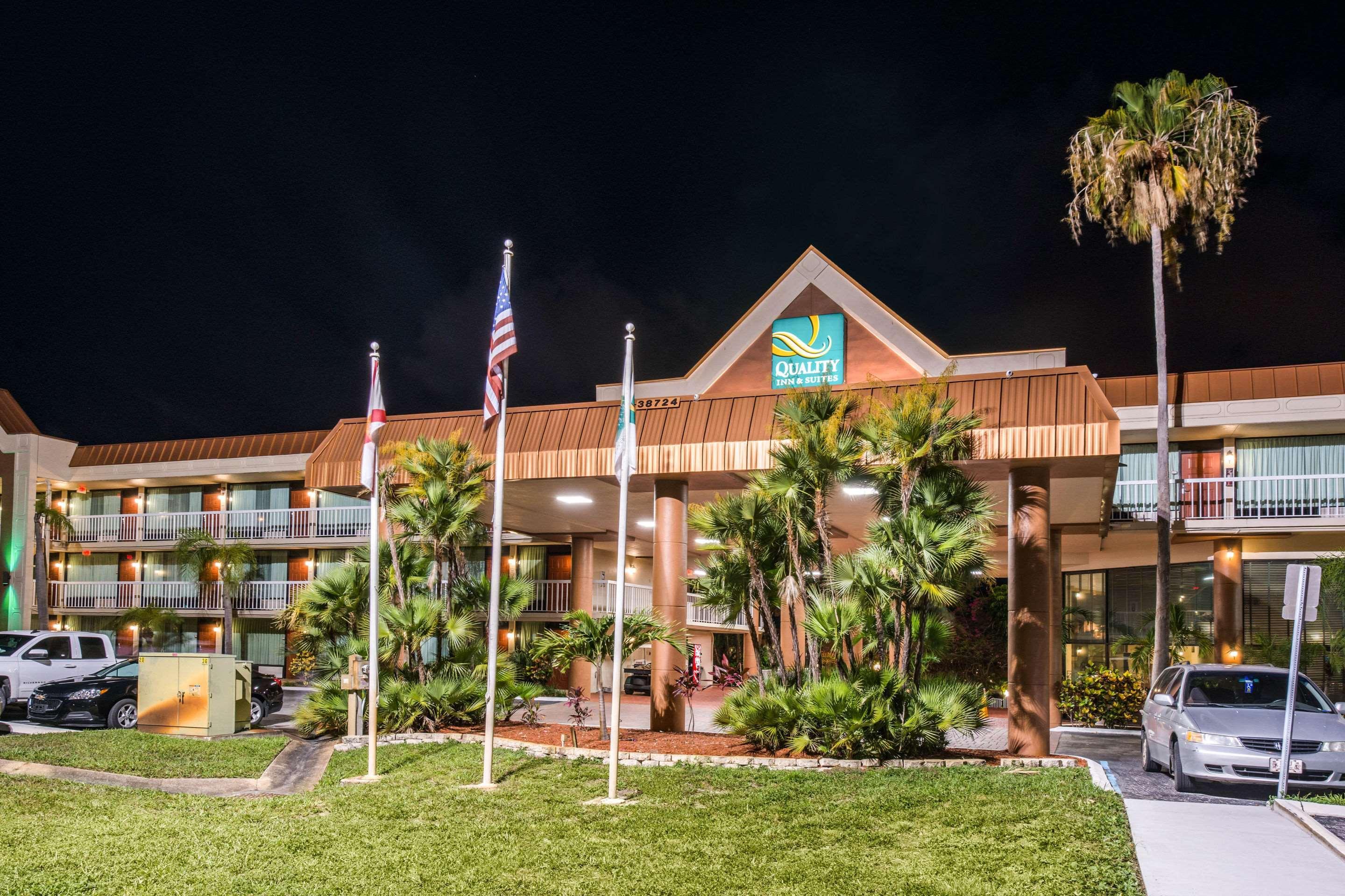 Quality Inn & Suites Tarpon Springs South Esterno foto